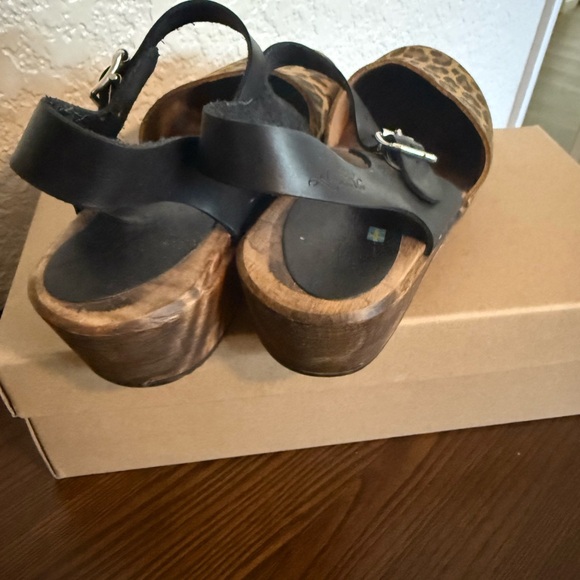 Lotta From Stockholm Leopard Print Mules with Black Straps - Picture 3 of 4